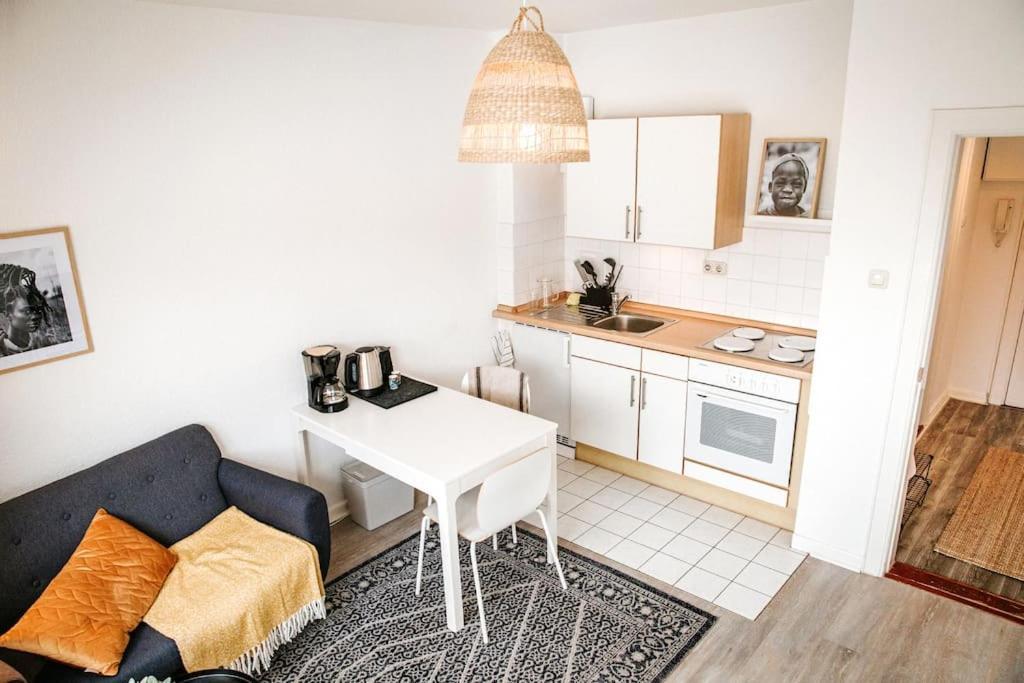 City-Appartement, Holtenauer Strasse Mit 24H Check-In Kiel Buitenkant foto